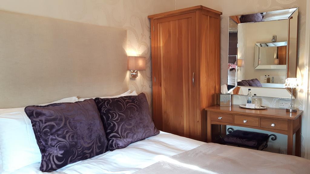 The Ambassador Townhouse Hotel Southport Ngoại thất bức ảnh