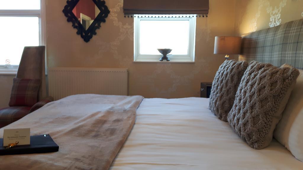 The Ambassador Townhouse Hotel Southport Ngoại thất bức ảnh
